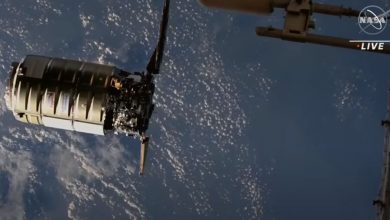 Фото - Грузовой корабль Cygnus долетел до МКС, несмотря на нераскрывшуюся солнечную панель